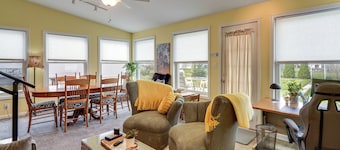 1 ไมล์ถึงดาวน์ทาวน์ทิฟฟิน! บริคบังกะโลพร้อมชานบ้านและสนามหญ้า