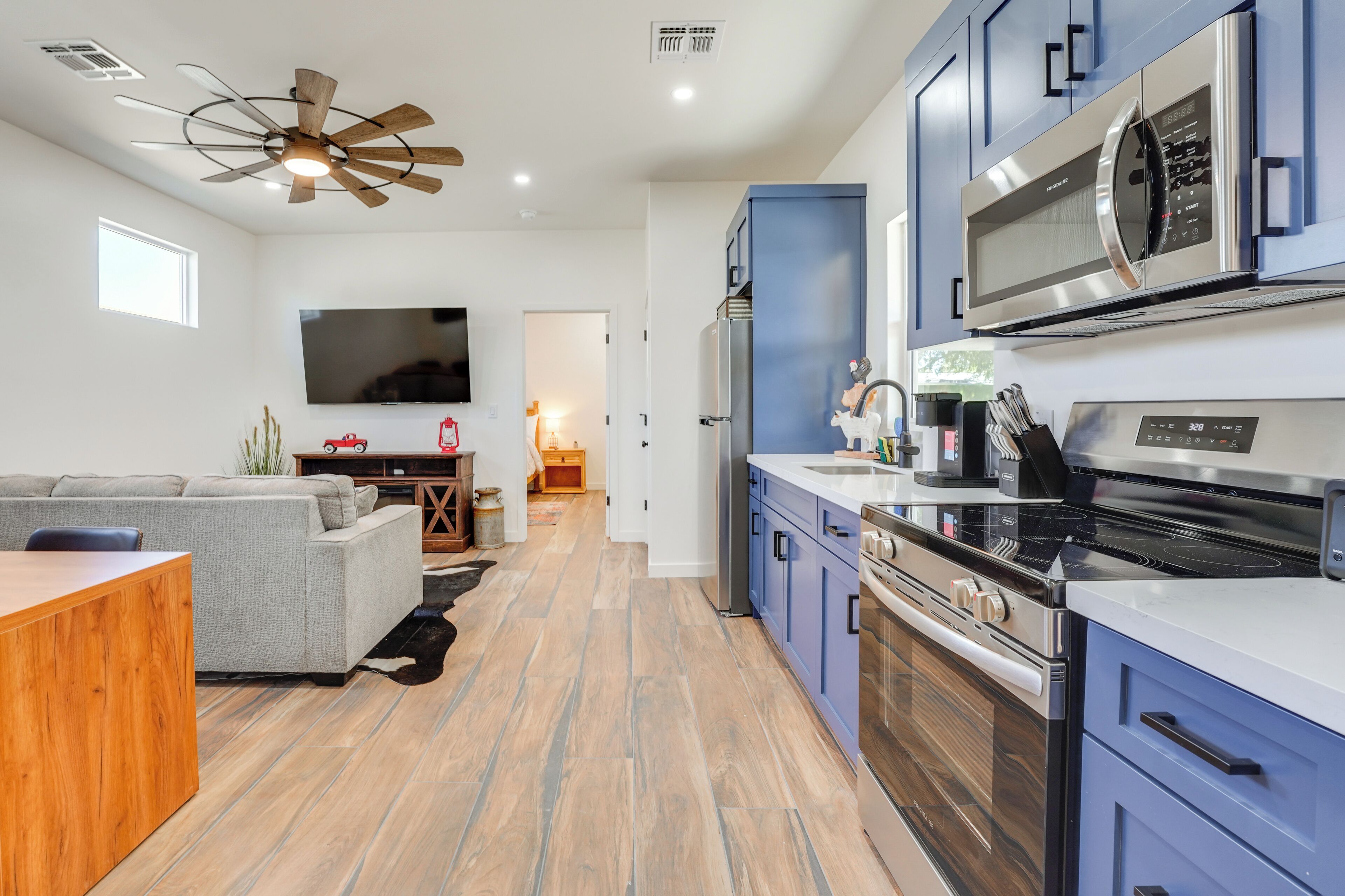 House (2 Bedrooms) | Interior