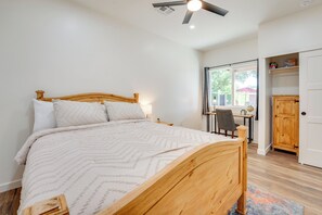 Interior - Outdoor Space, Near Everything: Glendale Getaway! (Glendale)