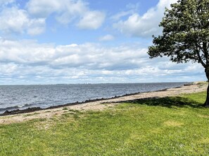 Beach - 4 Person Holiday Home in Farjestaden (Farjestaden)