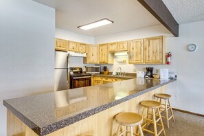 Apartment (3 Bedrooms) | Interior - Hot Tub! Walkable Condo 3 Mi to Winter Park Resort (Winter Park)
