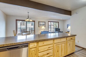 Apartment (3 Bedrooms) | Interior - Hot Tub! Walkable Condo 3 Mi to Winter Park Resort (Winter Park)