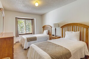 Apartment (3 Bedrooms) | Interior - Walk to Hideaway Park! All-season Winter Park Gem (Winter Park)