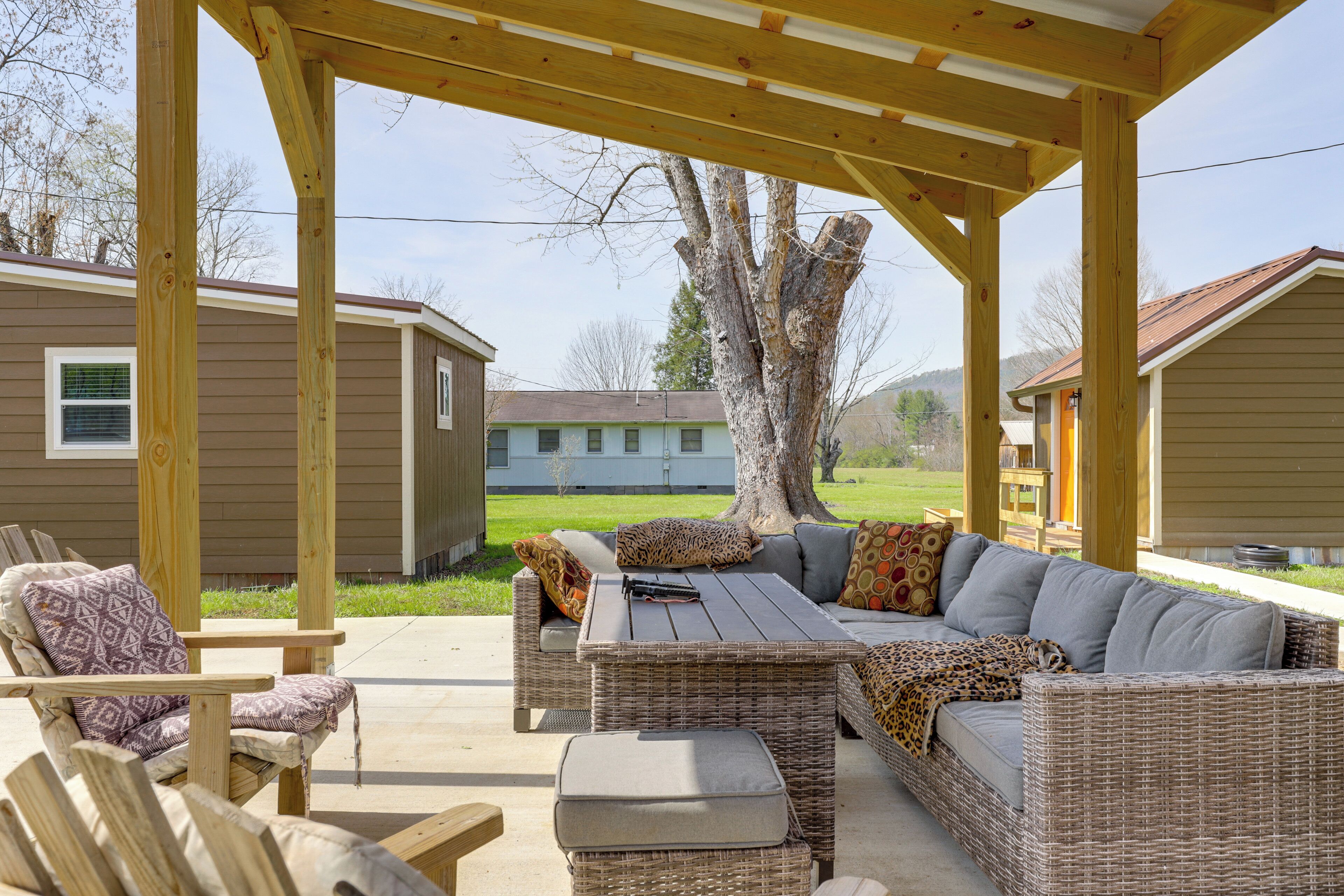 House (2 Bedrooms) | Front of property