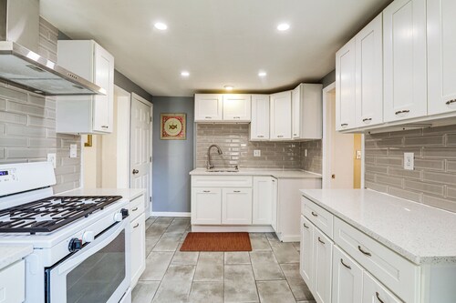 1 Mi to NYC Train & Arts District: Rahway Escape