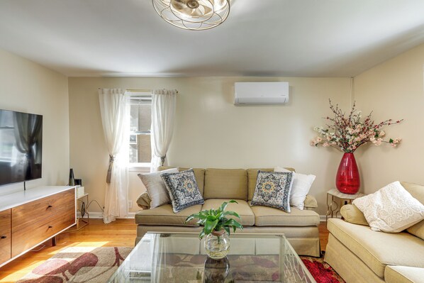 Front of property - 1 Mi to NYC Train & Arts District: Rahway Escape (Rahway)