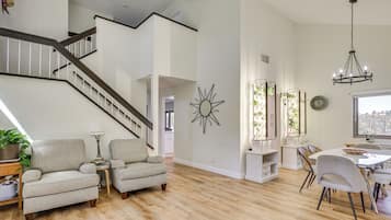 Maison (4 Bedrooms) | Intérieur