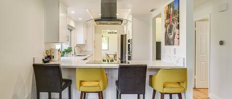 House (4 Bedrooms) | Interior
