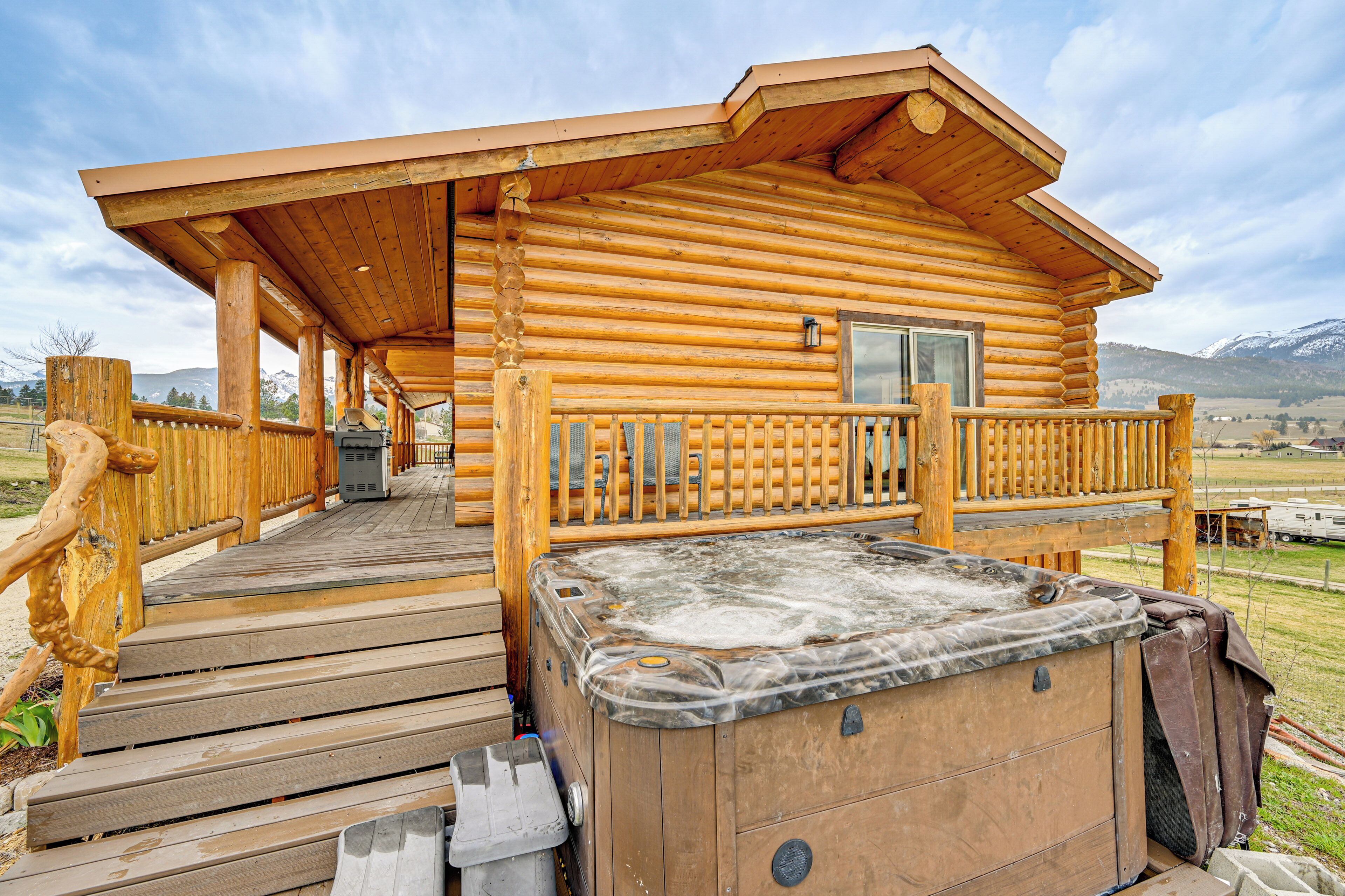 House (5 Bedrooms) | Interior