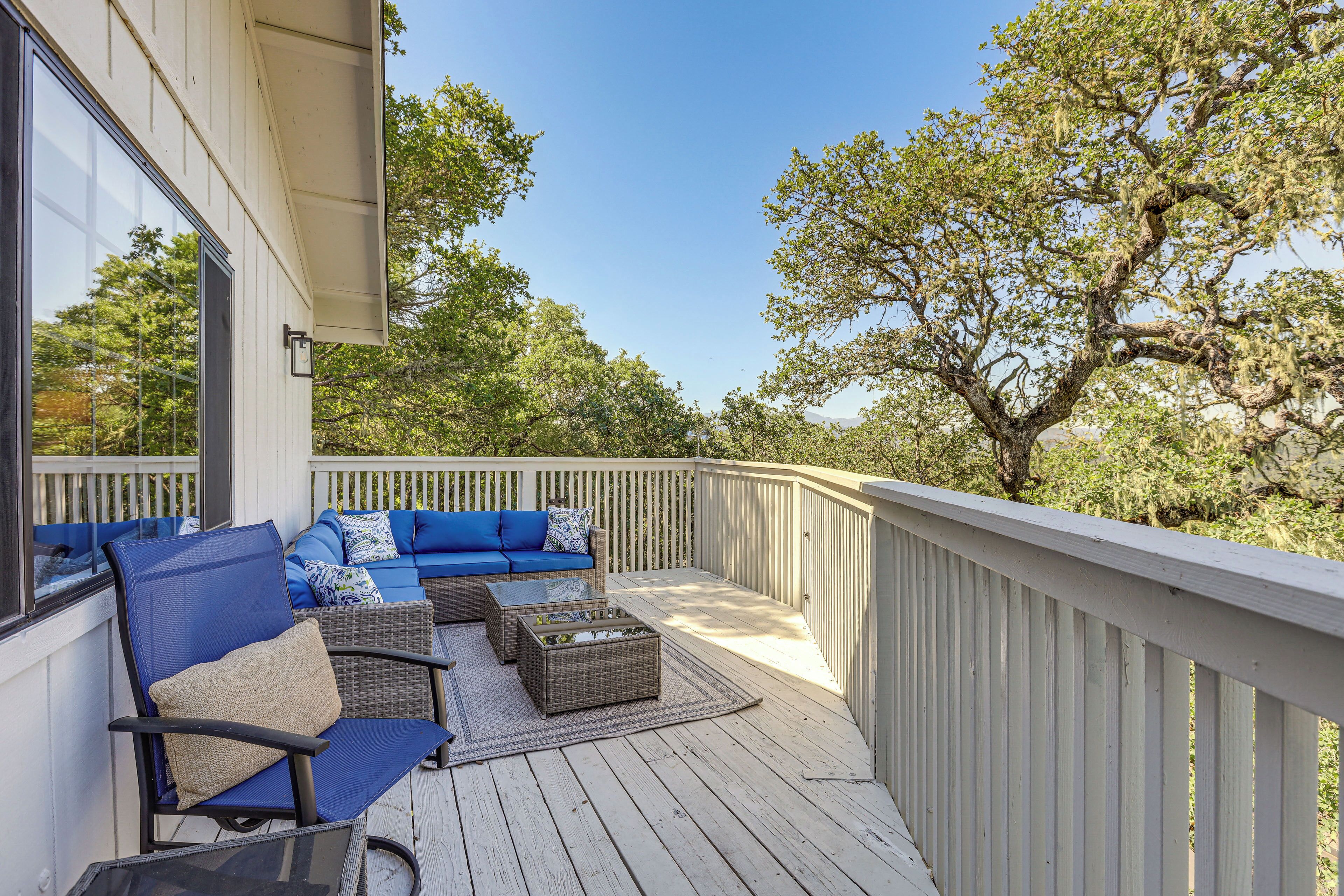 House (4 Bedrooms) | Front of property