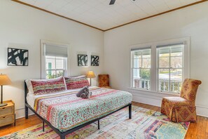 Interior - Half-mi to Dtwn Wendell! 60s Farmhouse w/ Fire Pit (Wendell)