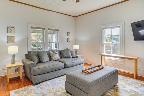 Half-mi to Dtwn Wendell! 60s Farmhouse w/ Fire Pit