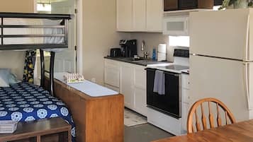 Apartment (0 Bedroom) | Interior