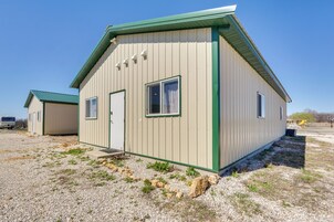 Apartment (0 Bedroom) | Interior