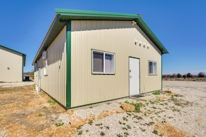 Apartment (0 Bedroom) | Interior - 'stargazer's Delight' in the Ozarks: Country Cabin (Richland)