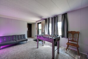 Interior - 6 Mi to Fort Knox! Rural Family Home, Pets Welcome (Radcliff)