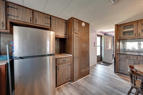 6 Mi to Fort Knox! Rural Family Home, Pets Welcome