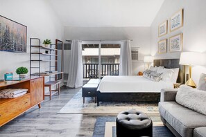 Desk, iron/ironing board, free WiFi, bed sheets - Moose Mgmt at Prospector 527 (Park City)