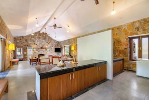 Vila Deluks, pemandangan danau | Interior