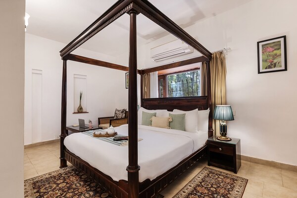 Elivaas The Aravalli Reserve Lotus Villa - 델리