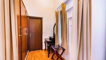 Deluxe Villa, Lake View | Interior