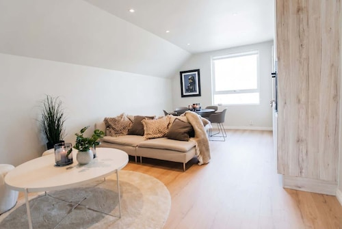 Odda Apartments - 3BR - Parking - T32