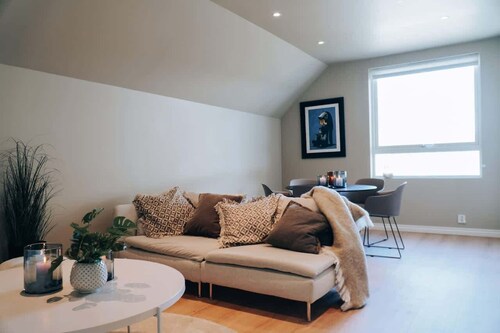 Odda Apartments - 3BR - Parking - T32