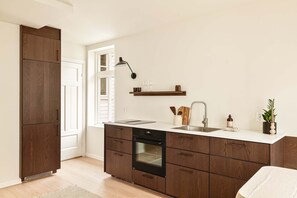 Refrigerador, horno, parrilla de estufa y lavavajillas 