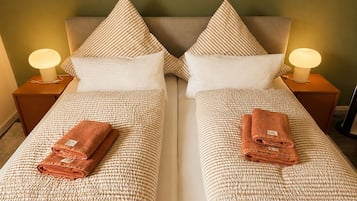 Free WiFi, bed sheets