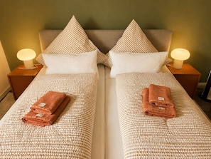 Deluxe Apartment | WiFi (free), bed sheets - elf-36 (Esens)