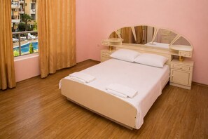 Classic Apartment, 1 Bedroom, Balcony | Laptop workspace, blackout drapes, iron/ironing board, free WiFi - Anthony Complex (Sveti Vlas)