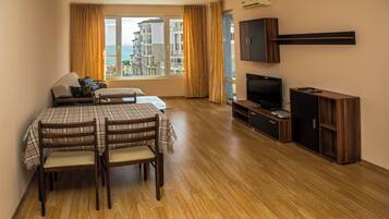 Classic Apartment, 1 Bedroom, Balcony | Laptop workspace, blackout drapes, iron/ironing board, free WiFi