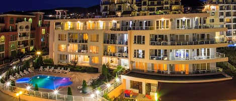 المنشأة من الخارج