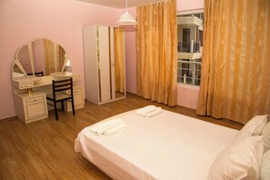 Classic-Apartment, 1 Schlafzimmer, Balkon