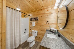 Hair dryer, towels - 3BR, Hot Tub, Covered Porch. (Sevierville)