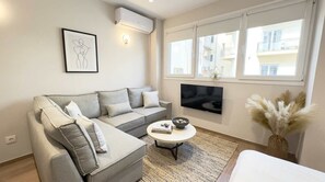 TV - Modern Studio Suite in the centre of Thessaloniki (Thessaloniki)