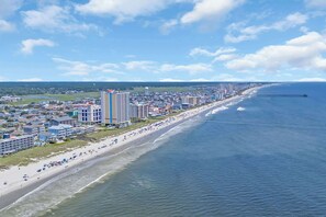 Beach nearby - Sweet Summer Time at Tilghman with Hot Tub (North Myrtle Beach)