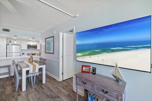 Dining - Island Sunrise 464 by Liquid Life (Gulf Shores)