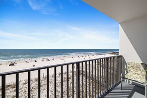 On the beach - Island Sunrise 464 by Liquid Life (Gulf Shores)