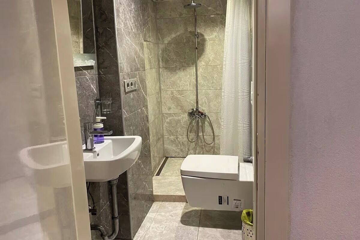 Standard Triple Room | Bathroom