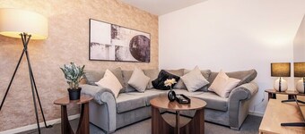 Comfortable 3BR House Glenrothes | Parking | WiFi