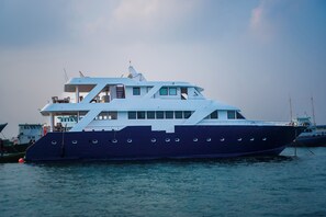 Miscellaneous - Blue Sea Explorer (Malé)