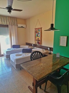 Family Room, Courtyard View - Pontal Tapes Hotel (Tapes)