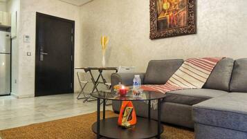 Appartement, 1 chambre | Salle de séjour