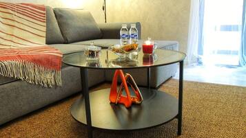 Apartment, 1 Bedroom | Living room