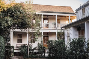 Exterior - Downtown Charleston – Walk to Dining & Shopping (Charleston)