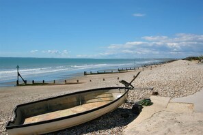 House - Journey s End Luxury Cottage 100m From Sea (Chichester)