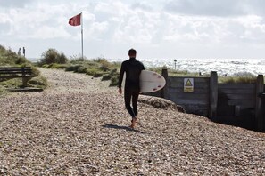 House | 2 bedrooms - Journey s End Luxury Cottage 100m From Sea (Chichester)