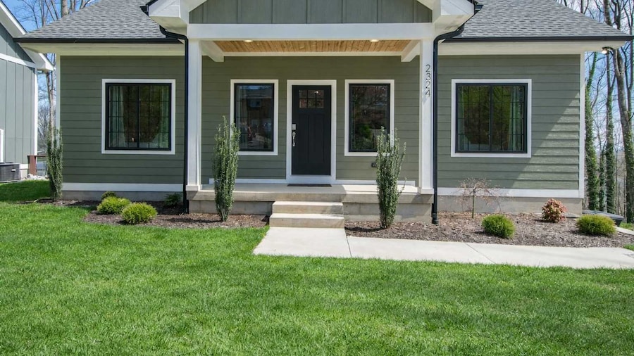 Hendersonville Duplex Sleeps 8 Free Tix