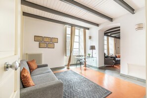 Apartment, 5 Bedrooms, Balcony | Living area | 30-inch TV with satellite channels - Palazzo Sambuca Charming by Wonderful Italy (Palermo)